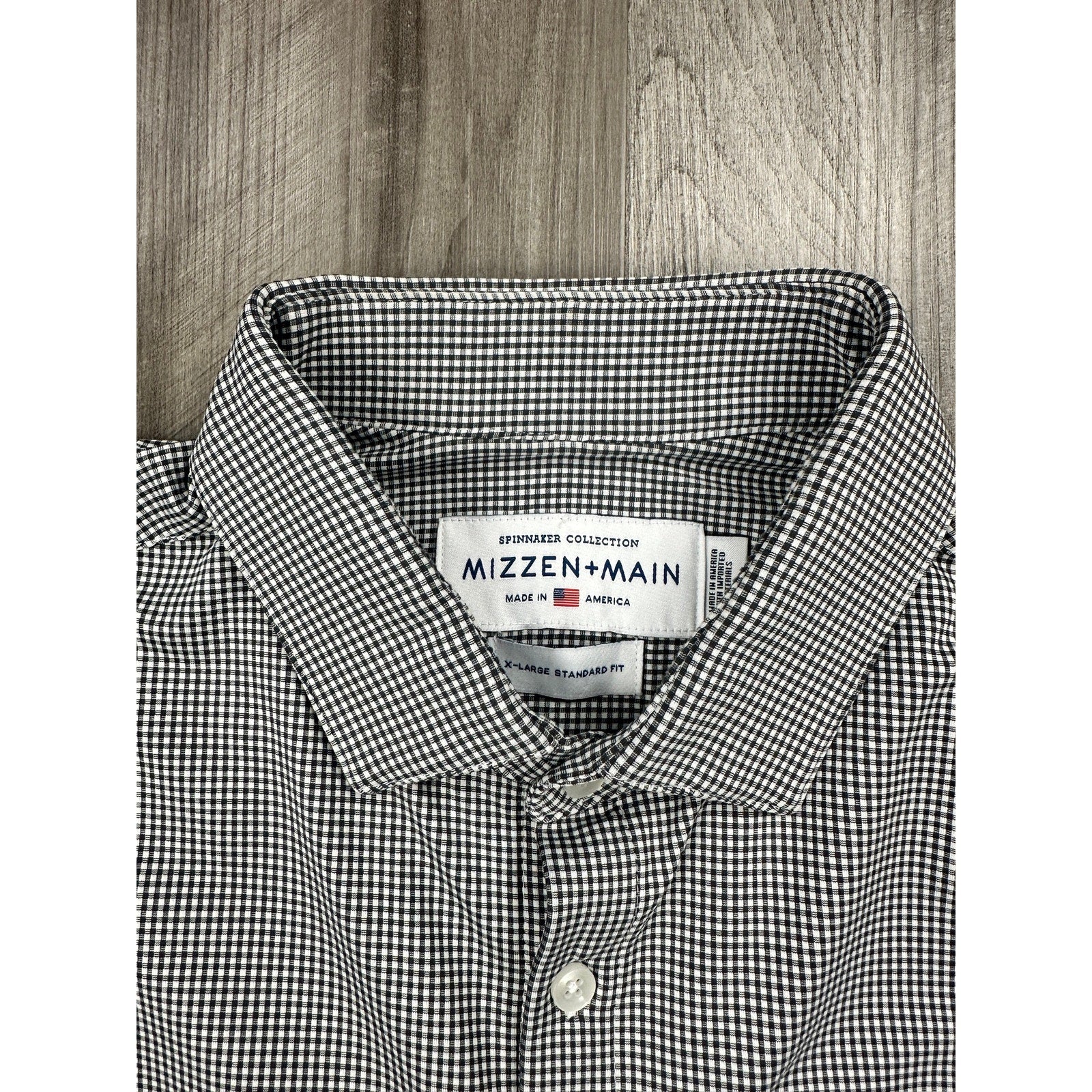 Mizzen+Main Spinnaker Collection Standard Fit Long Sleeve Button Dress Shirt in White and Black — Size XL // Preowned