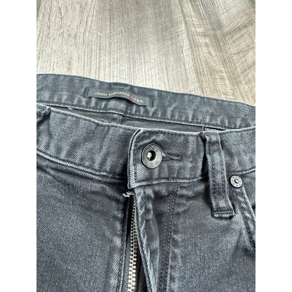 John Varvatos Bowery Slim Straight Jean in Black — Size 33 // Preowned