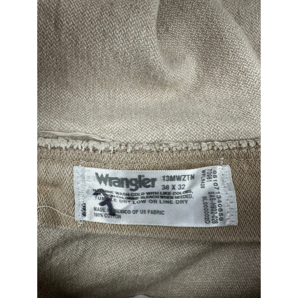 Wrangler Cowboy Cut Original Straight Fit Jeans — Size 38x32 // Preowned
