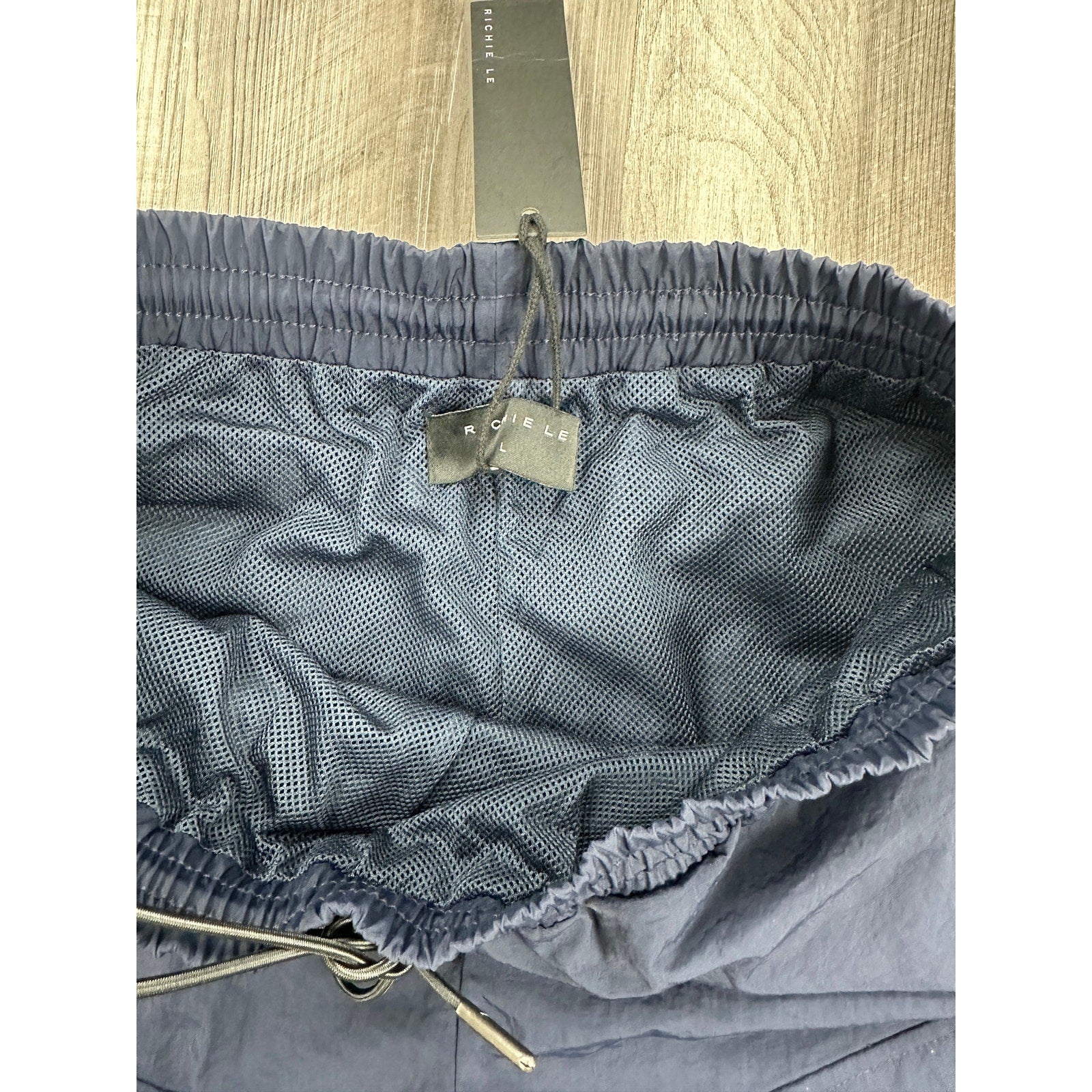 Richie Le Utility Cargo Shorts Lined Athletic Performance Shorts in Navy — Size Large