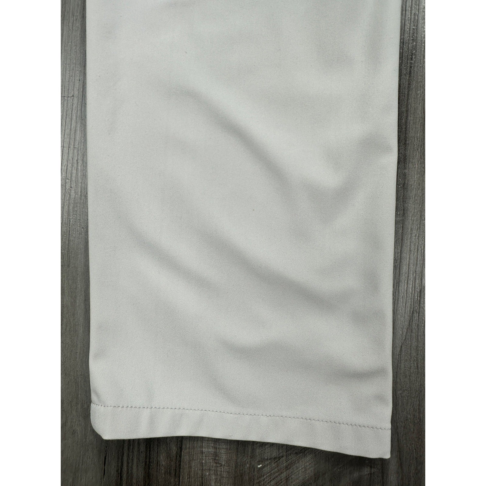 Johnnie-O Cros Country Prep Performance Pants in Stone — Size 33x34 // Preowned