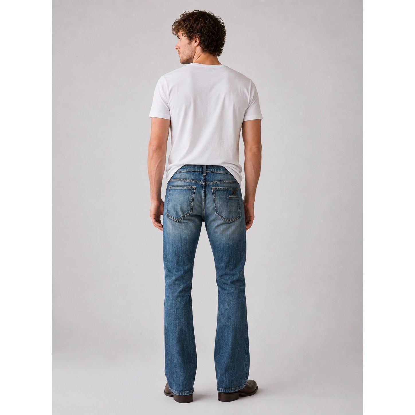 Joe's Jeans The Rocker Slim Bootcut Jean in Medium Wash — Size 36