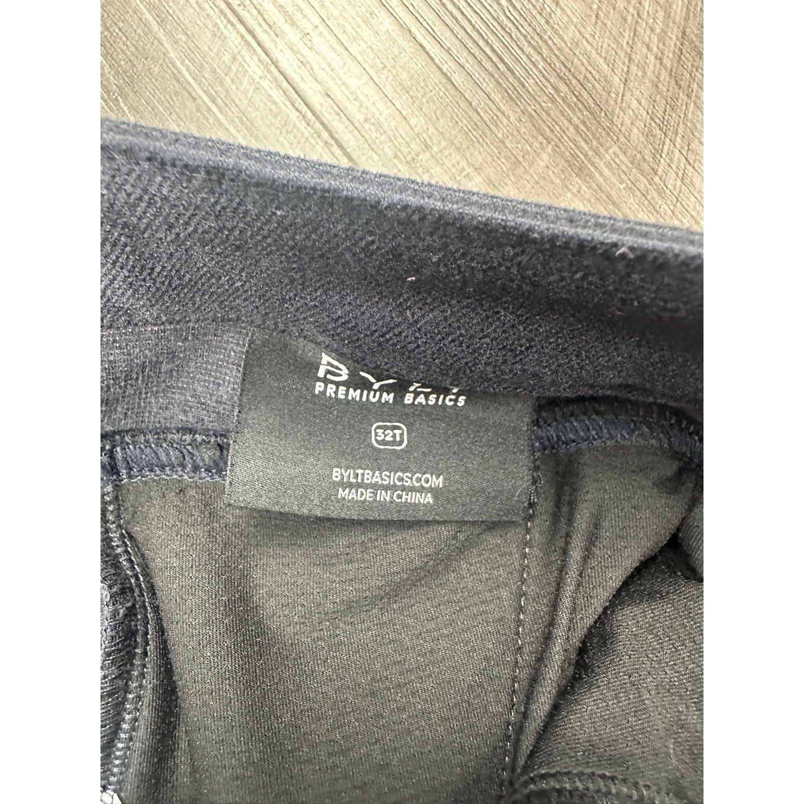 BYLT Coastal Straight Stretch Performance Trouser Pants in Navy — Size 32 // Preowned
