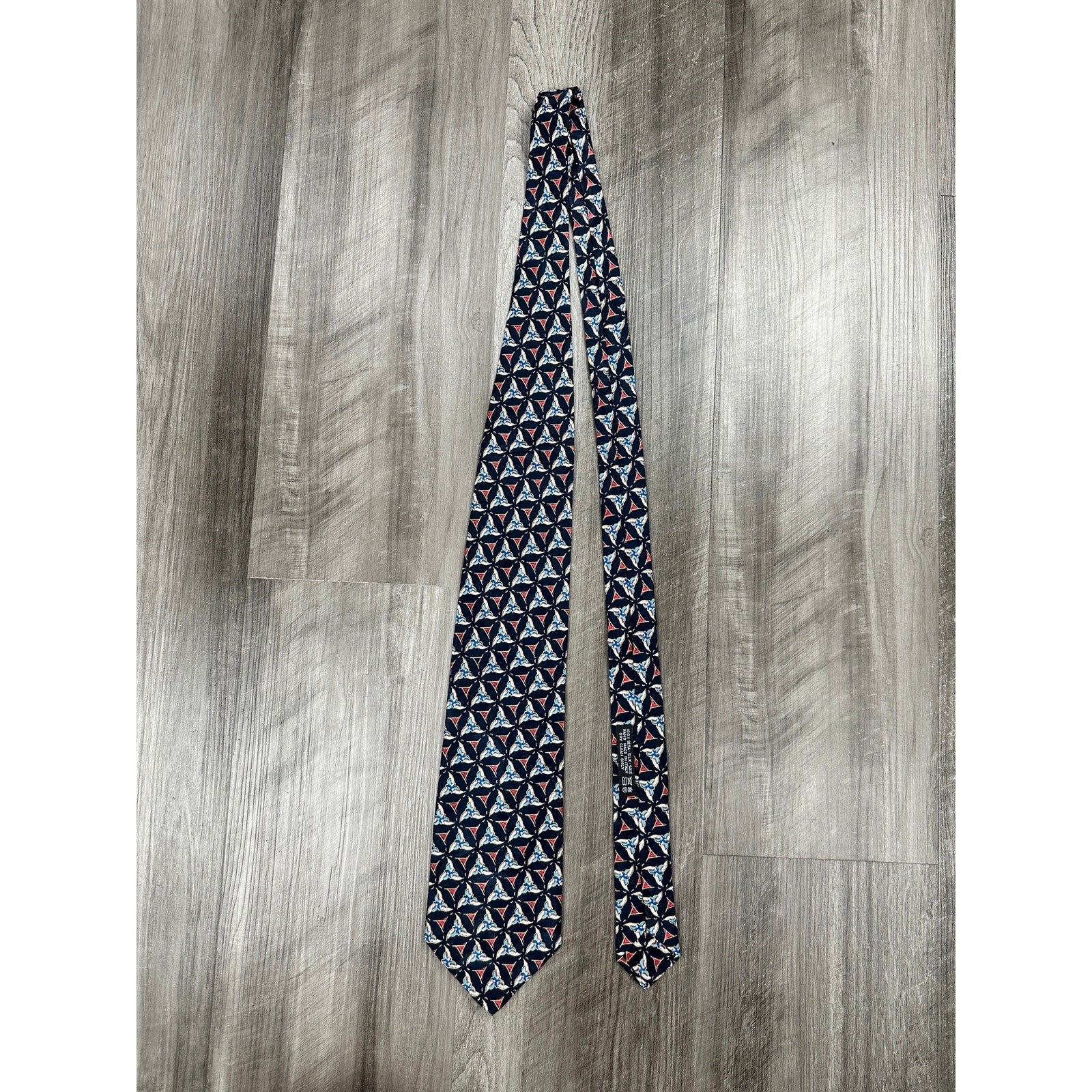 Brioni Geometric Triskelion Tessellation Made in Italy Silk Tie in Navy with Red, Gold, Blue, White — Size OS // Preowned