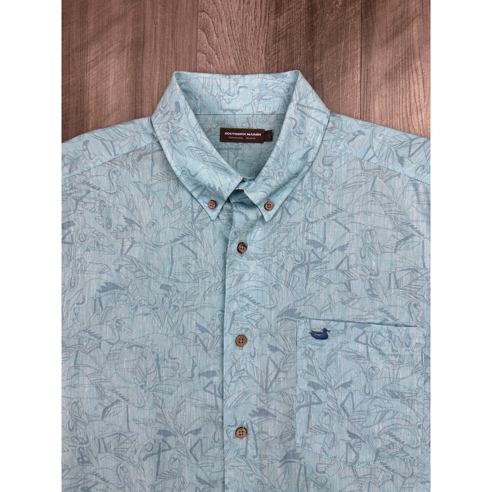 Southern Marsh Flamingos Linen Blend Short Sleeve Shirt in Light Blue — Size XL // Preowned