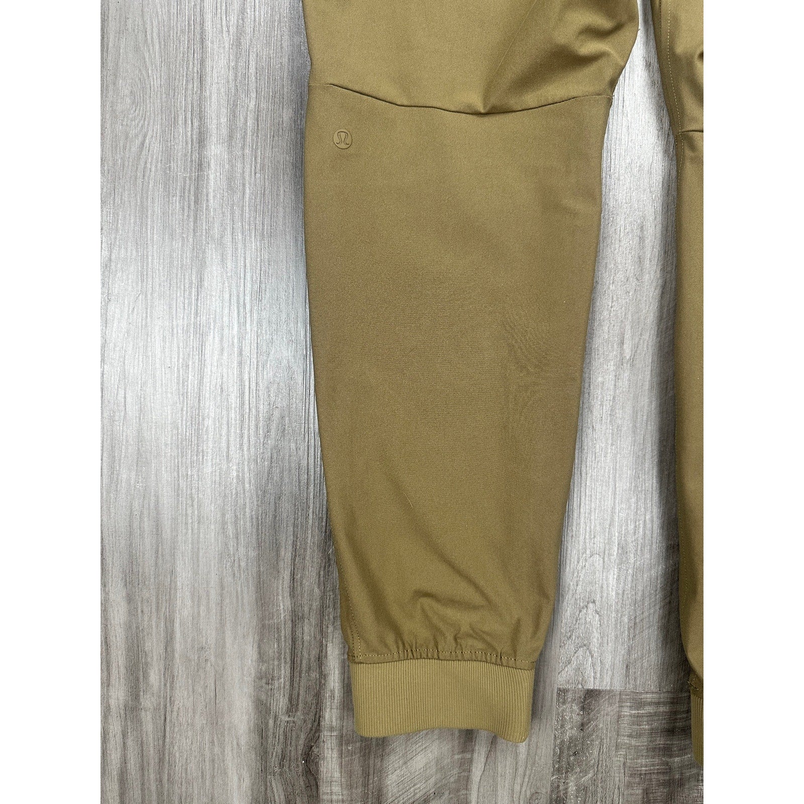 Lululemon ABC Warpstreme Joggers in Tan — Size Large // Preowned