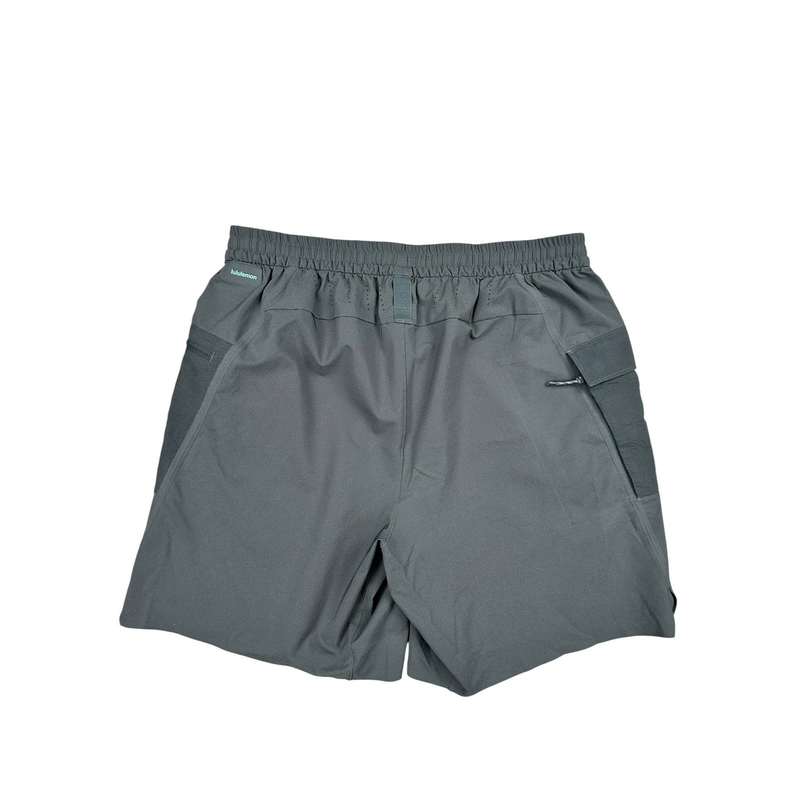 Lululemon Water Repellent 8" Hiking Shorts in Black — Size Large // Preowned