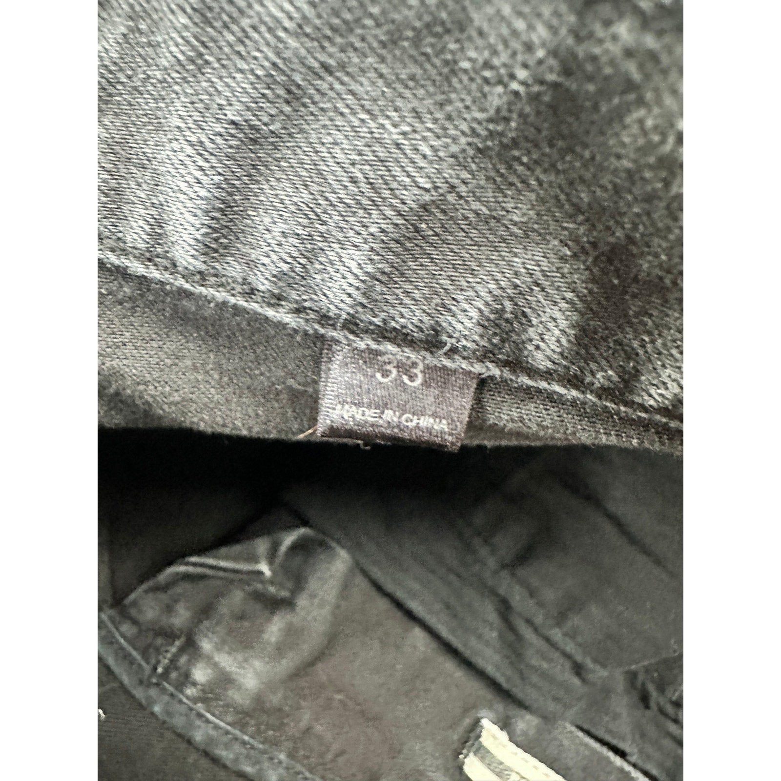 John Varvatos Bowery Slim Straight Jean in Black — Size 33 // Preowned