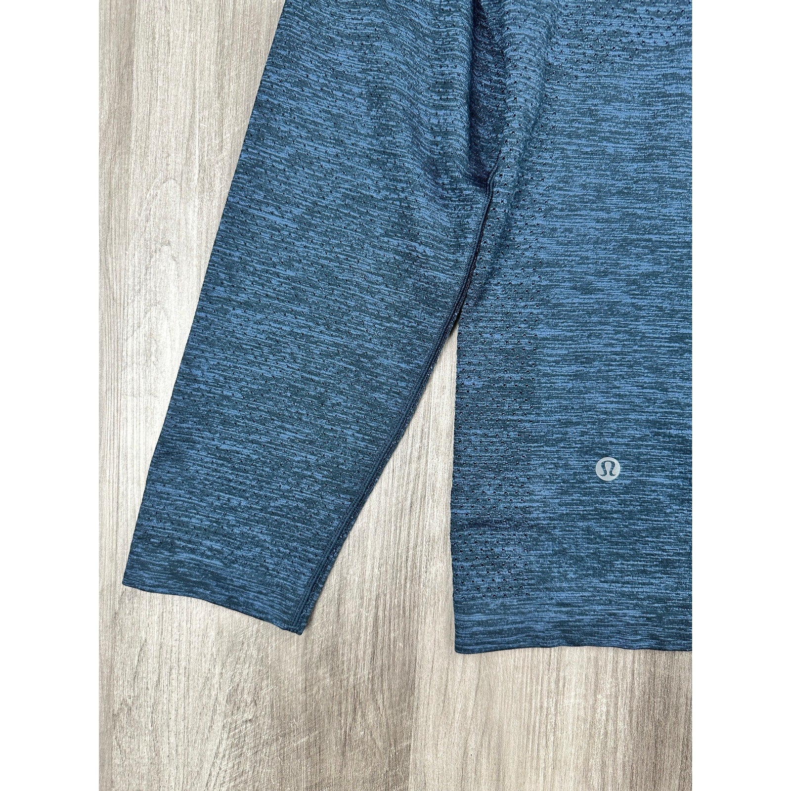 Lululemon Metal Vent Tech Half Zip Pullover in Heather Navy — Size Large // Preowned