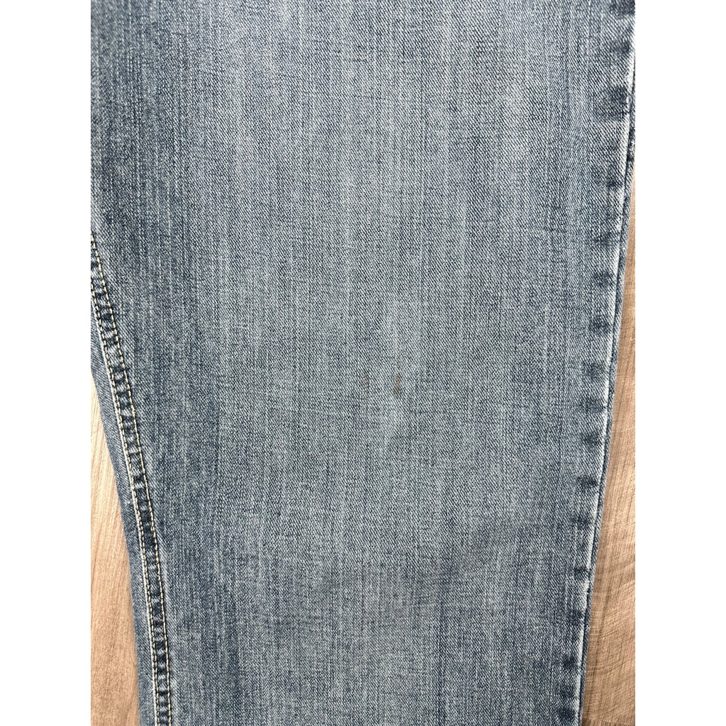 Cinch Silver Label Straight Leg Jeans in Blue — Size 38x36 // Preowned