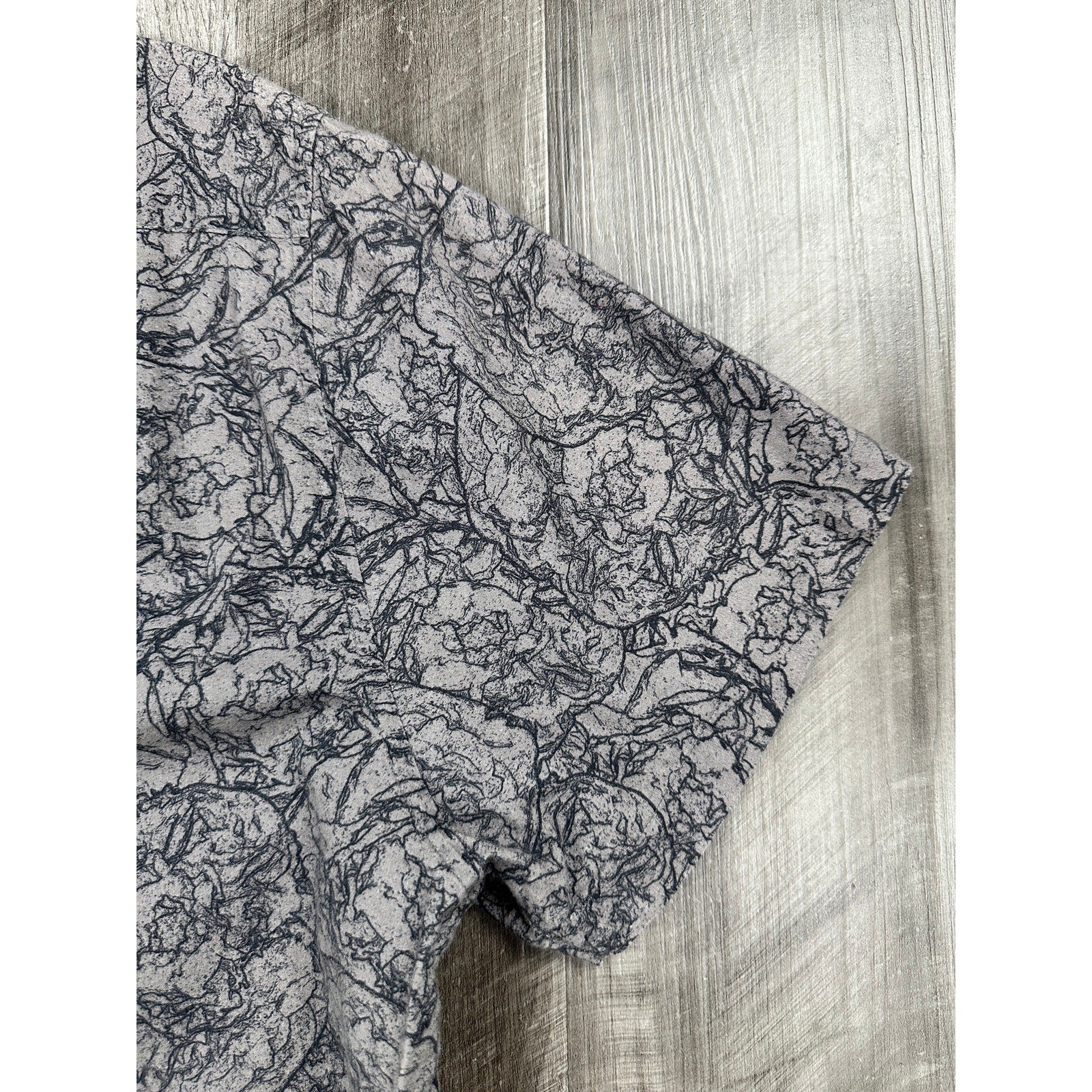 Theory Zack PS Ranunculus Print Short Sleeve Shirt in Light Brown and Black — Size XL // Preowned