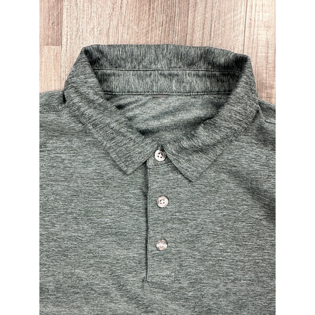 Vuori Strato Tech Polo — Size Small // Preowned