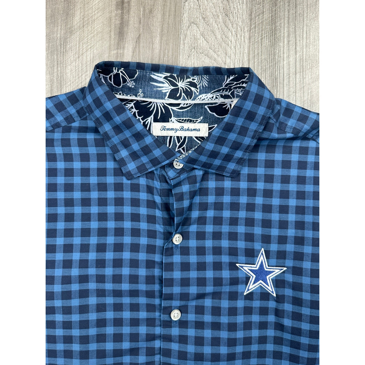 Tommy Bahama Dallas Cowboys Pacific Check Long Sleeve Button Down — Size Medium // Preowned