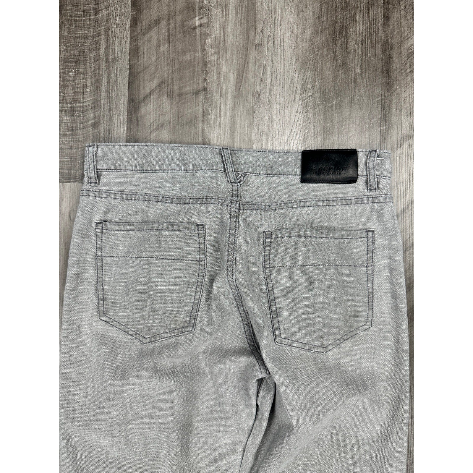 Raleigh Denim Graham Relaxed Tapered Made in USA Jeans in Gray — Size 32 // Preowned