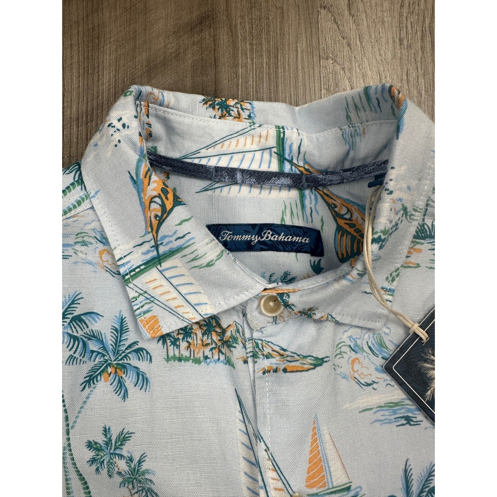 Tommy Bahama Sand Linen Sailfish Scenic Indigo Palms Short Sleeve Button Down in Dew Drop — Size Small