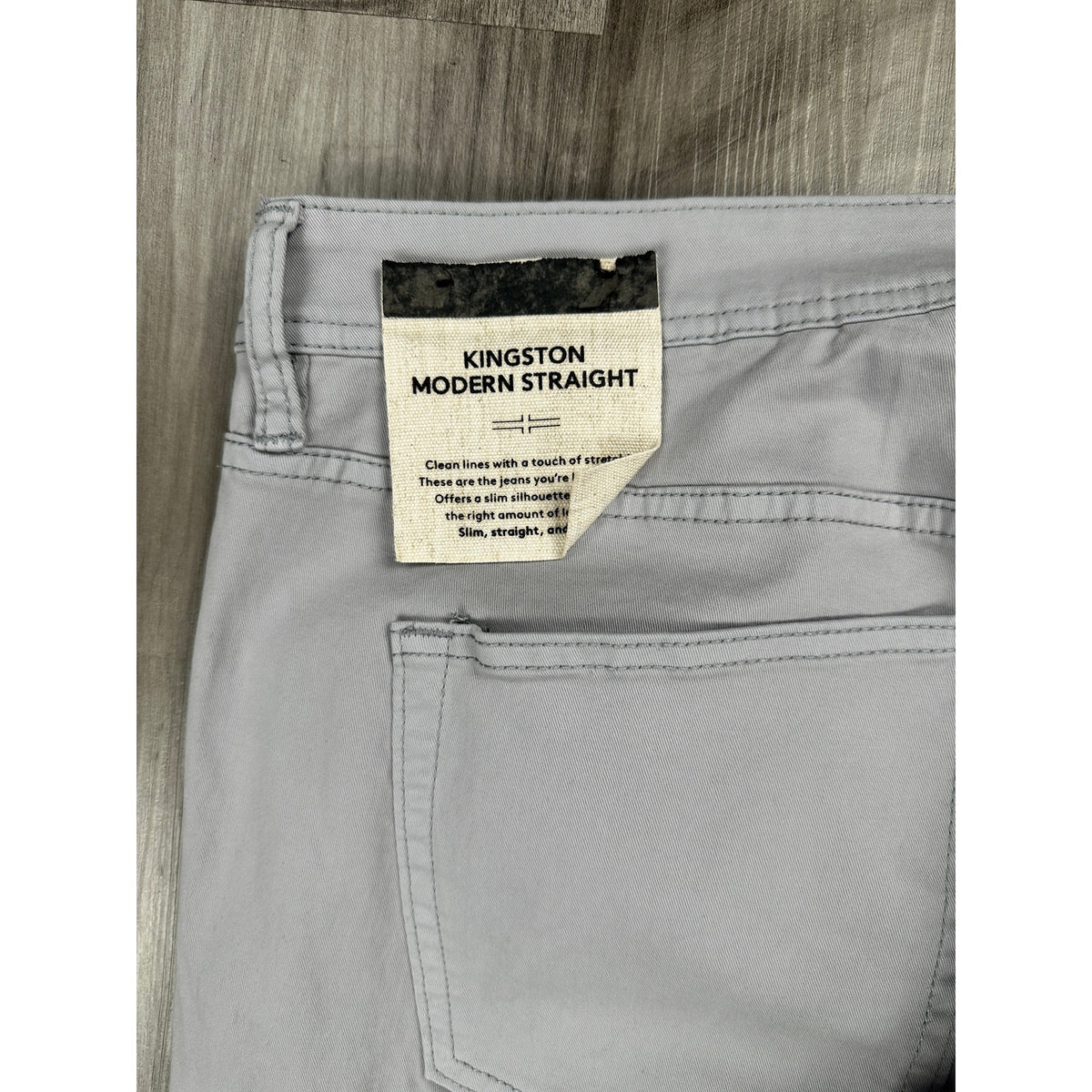 Liverpool Kingston Modern Straight Chino Jeans — Size 40x32 // Preowned
