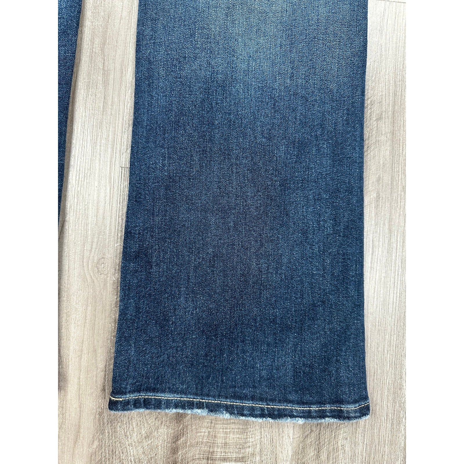 Adriano Goldschmied The Clint Classic Bootcut Japanese Fabric AG-ED Denim Jeans in Blue — Size 34x32 // Preowned