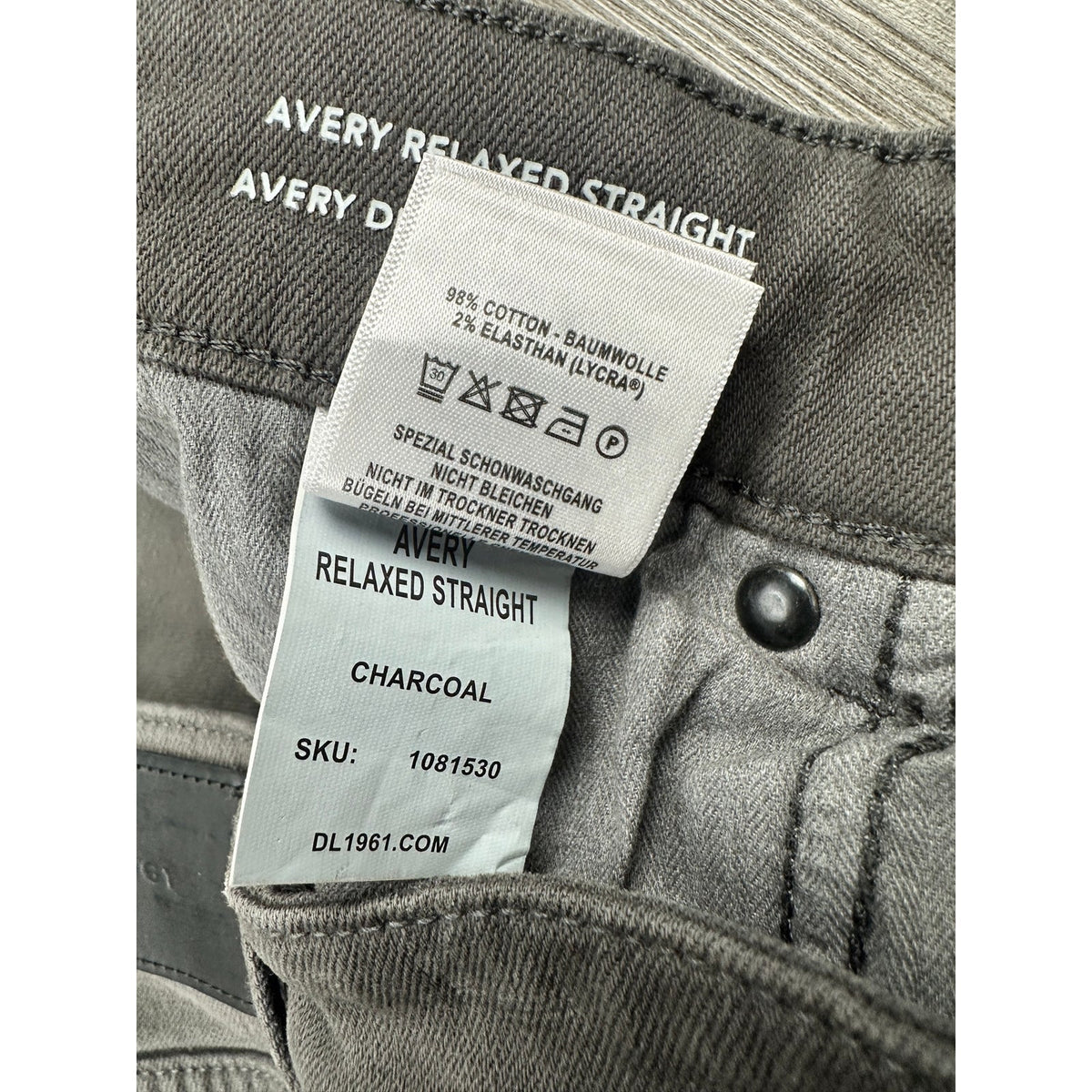 DL1961 Avery Relaxed Straight Jeans — Size 31x30