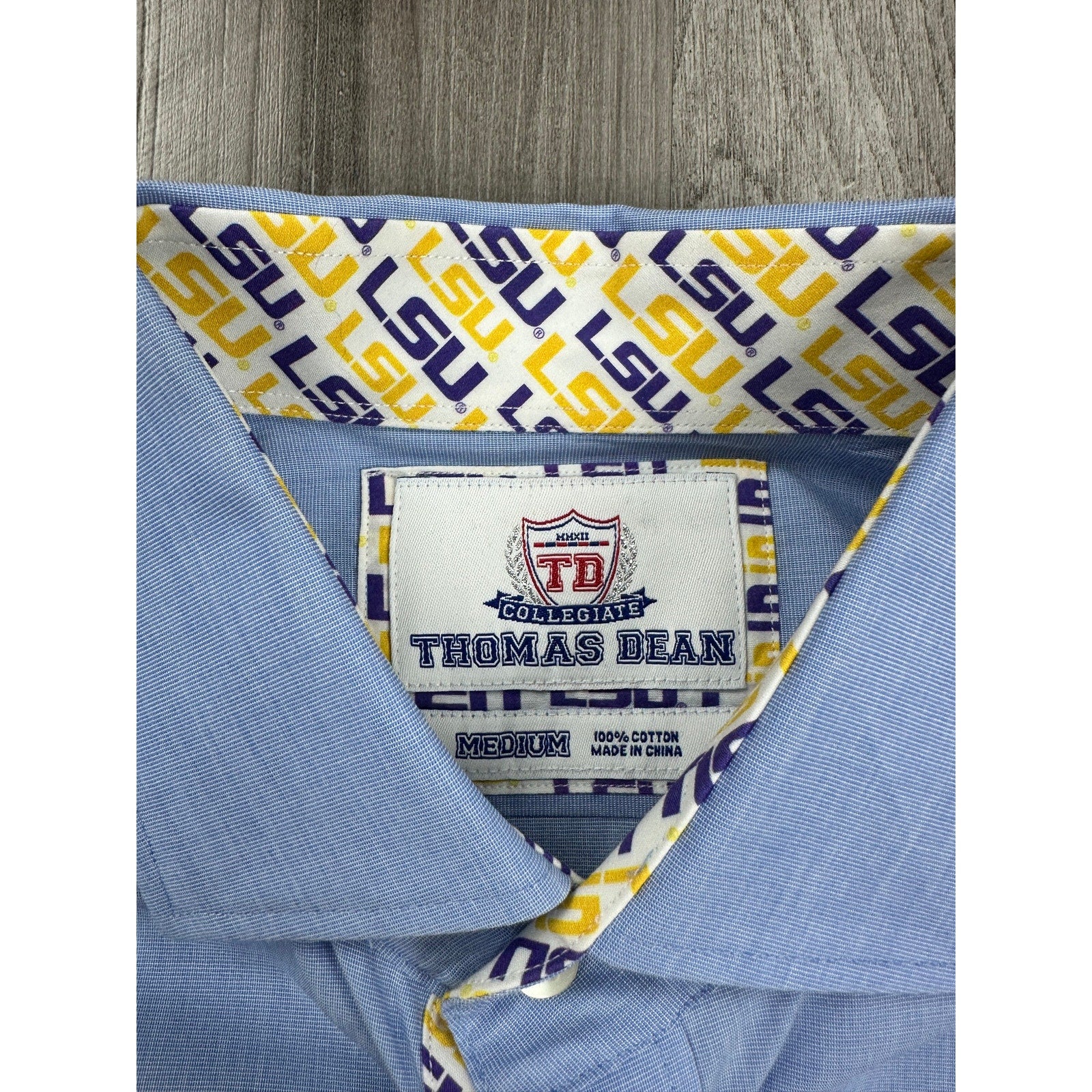 Thomas Dean LSU Tigers Collegiate Long Sleeve Button Down in Light Blue — Size Medium // Preowned