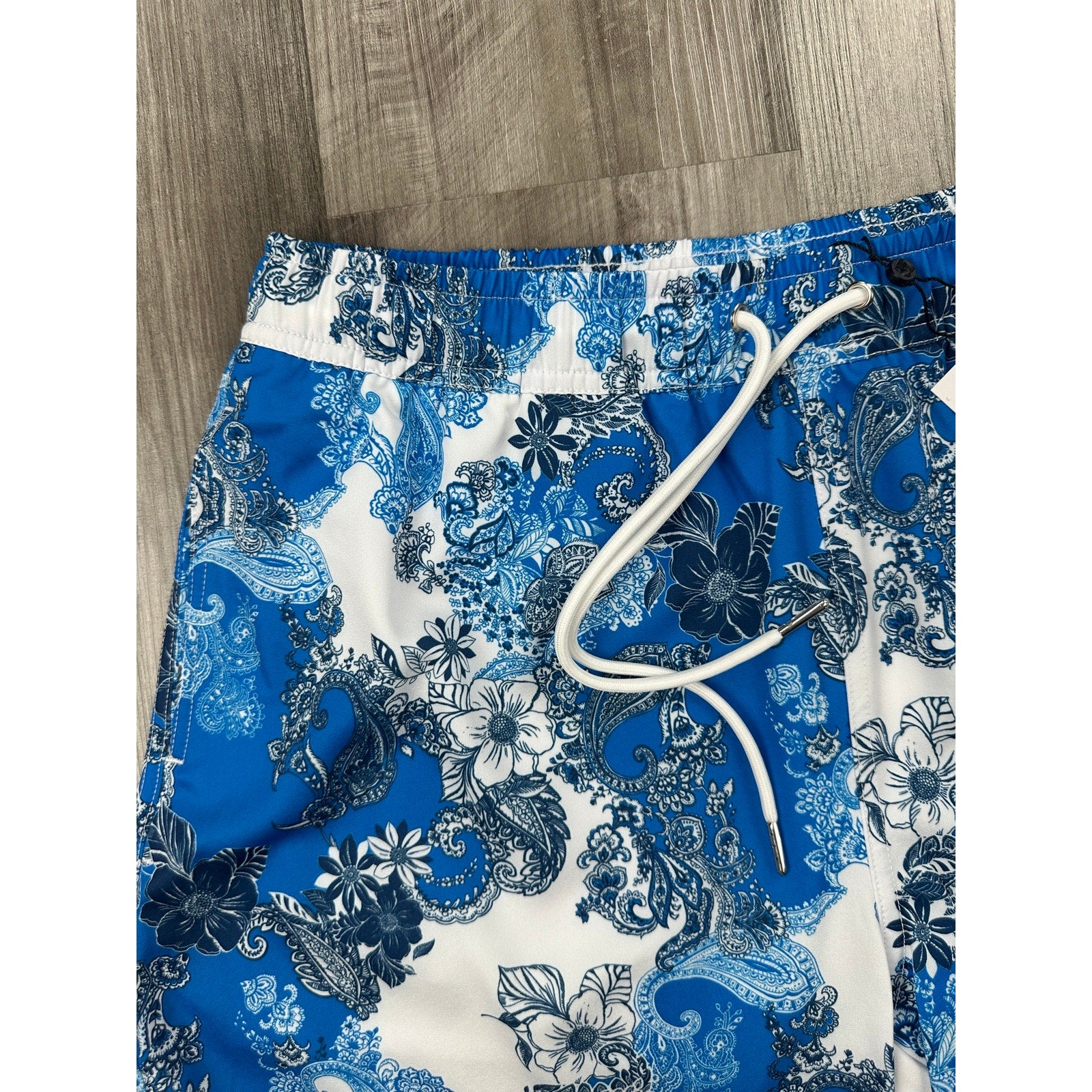 Robert Graham Floral Paisley Swim Trunks in Blue Navy and White — Size Medium