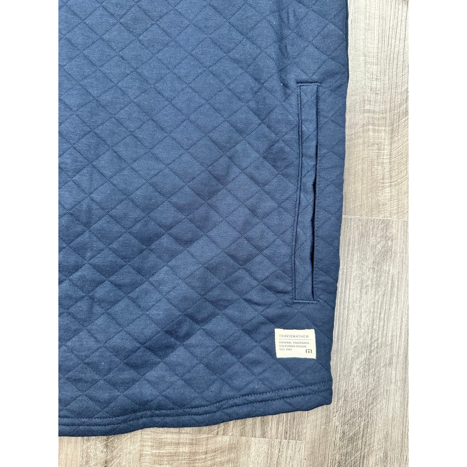 Travis Mathew Transatlantic Quarter Button Pullover in Total Eclipse — Size Small