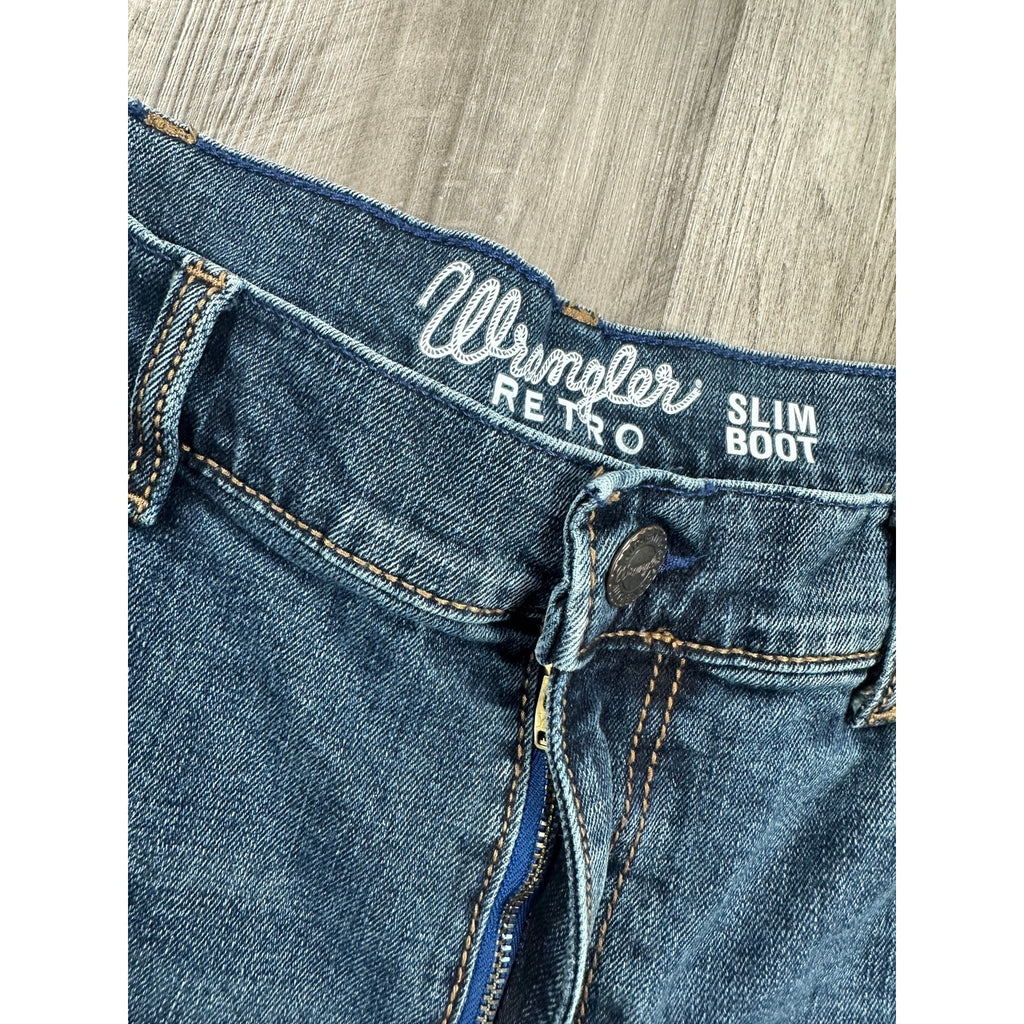Wrangler Retro Slim Boot Cut Jean in Blue — Size 36x30 // Preowned