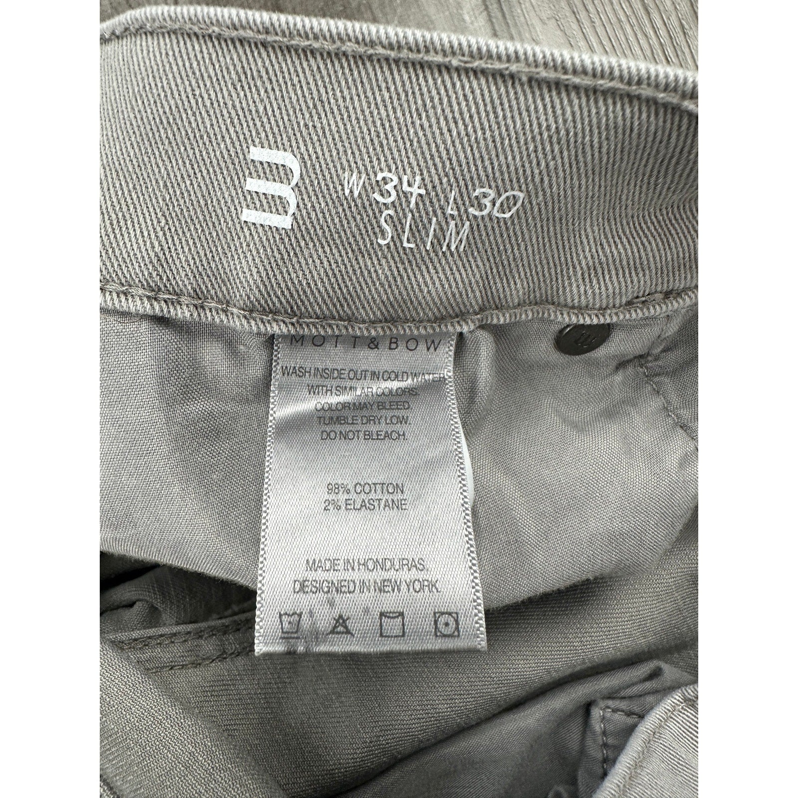 Mott & Bow Slim Mercer Jeans in Gray — Size 34x30 // Preowned