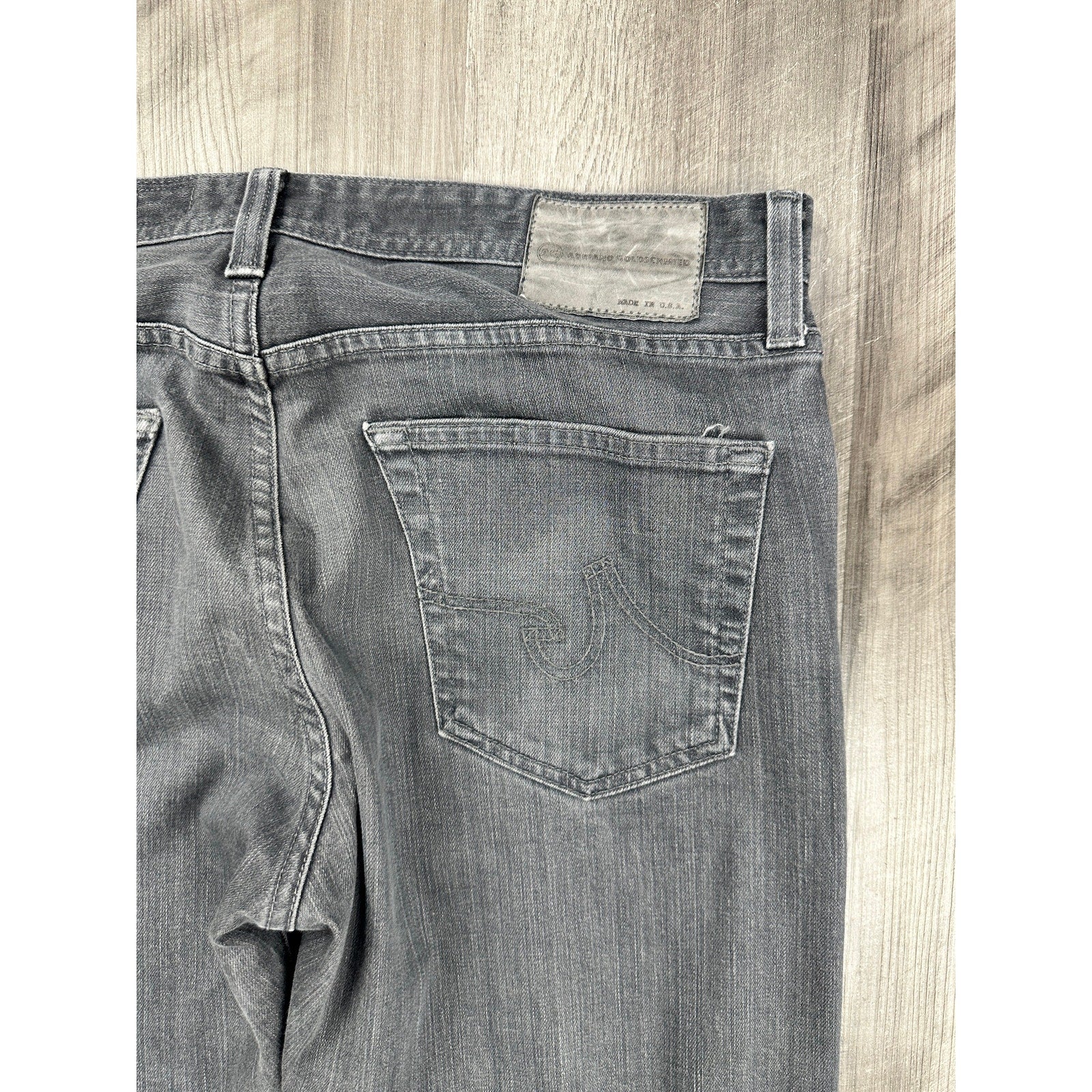 AG Adriano Goldschmied The Graduate Tailored Leg Jean in Gray — Size 34 // Preowned