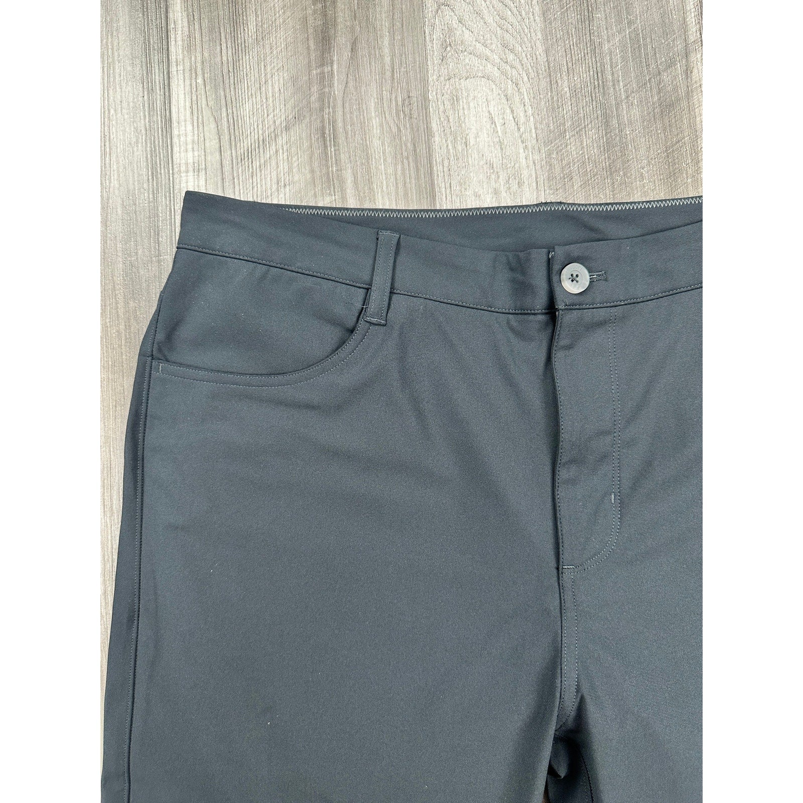 Vuori Meta Five Pocket Performance Pants in Black — Size 36