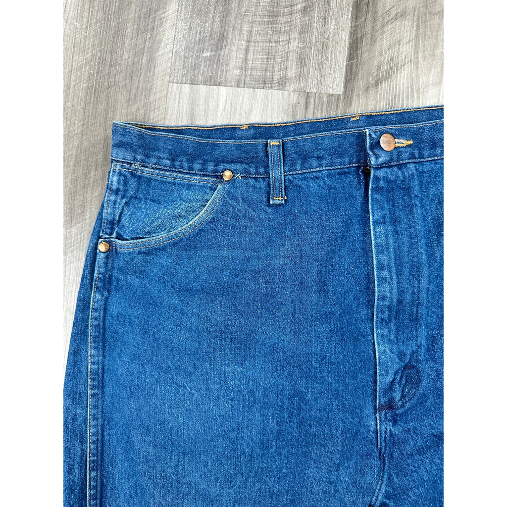 Wrangler Made in USA Vintage Cowboy Cut Original Fit Jeans in Blue — Size 42x30 // Preowned
