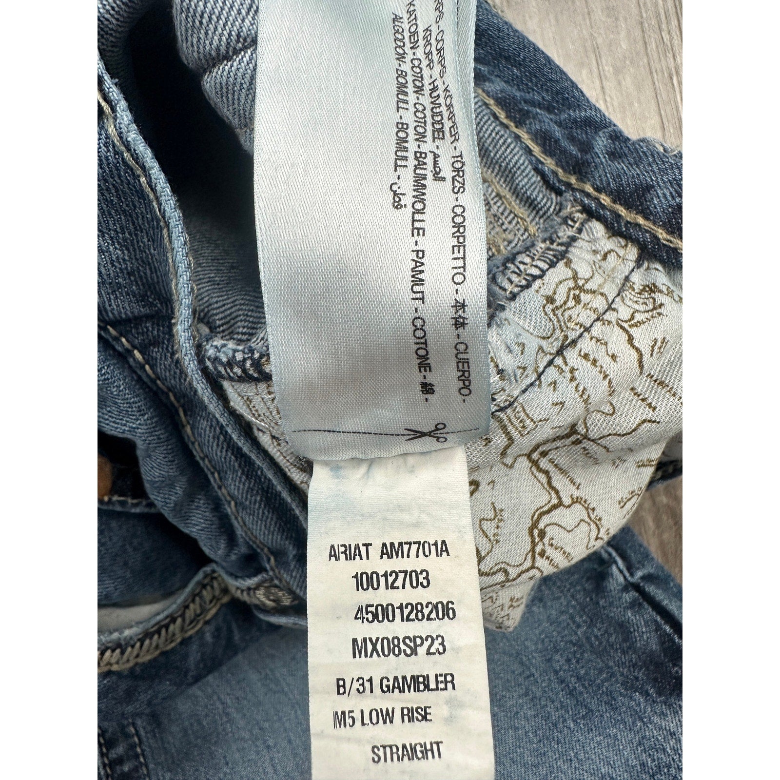 Ariat Gambler M5 Stackable Straight Leg Jean in Blue — Size 32x34 // Preowned