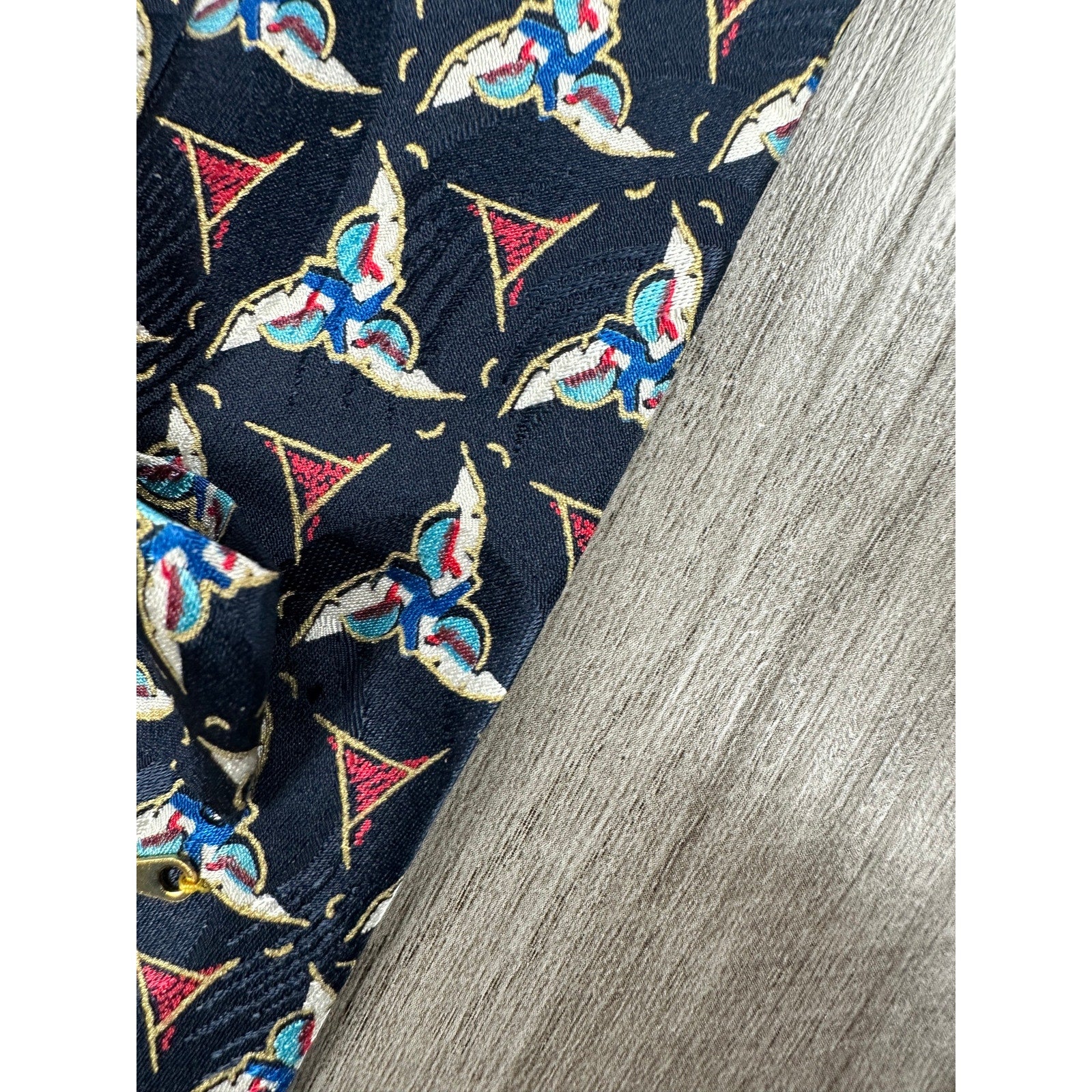 Brioni Geometric Triskelion Tessellation Made in Italy Silk Tie in Navy with Red, Gold, Blue, White — Size OS // Preowned