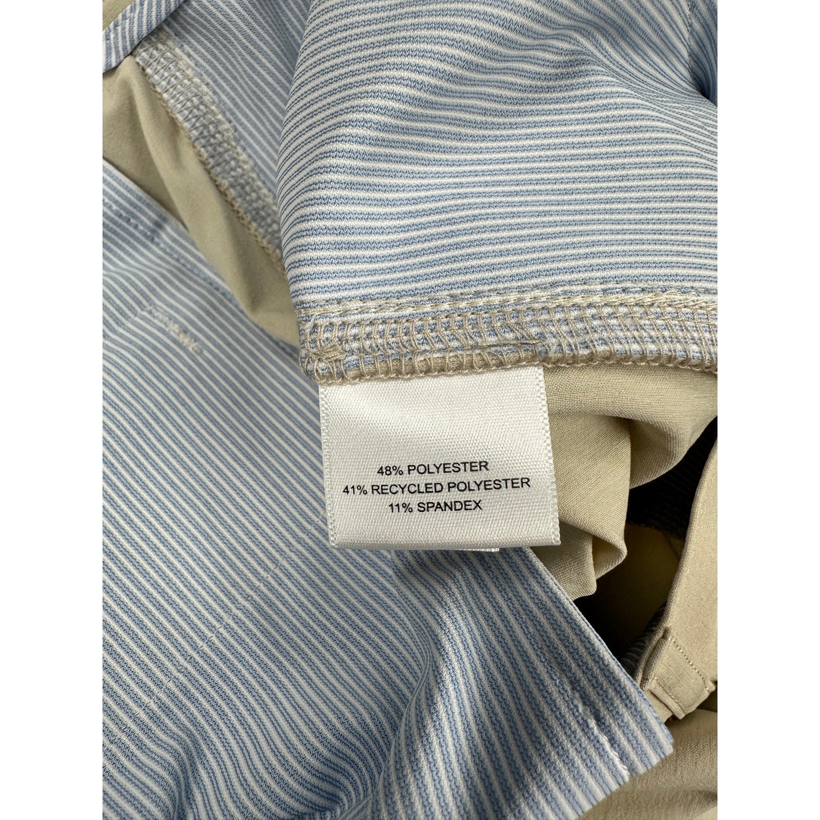 Peter Millar Shackleford Classic Fit Performance Hybrid Short in Sand — Size 40