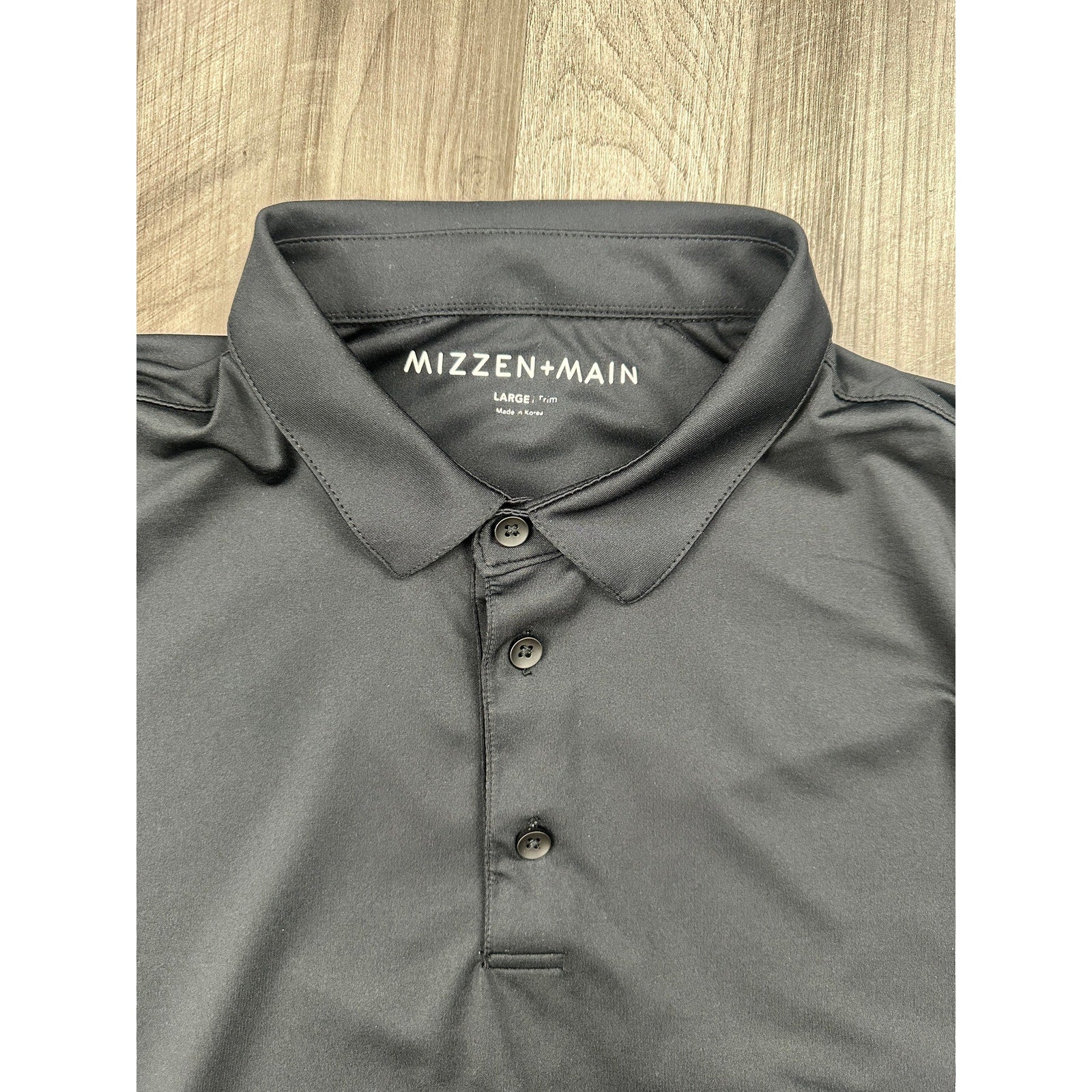 Mizzen+Main Black Solid Versa Trim Short Sleeve Polo in Black — Size Large // Preowned