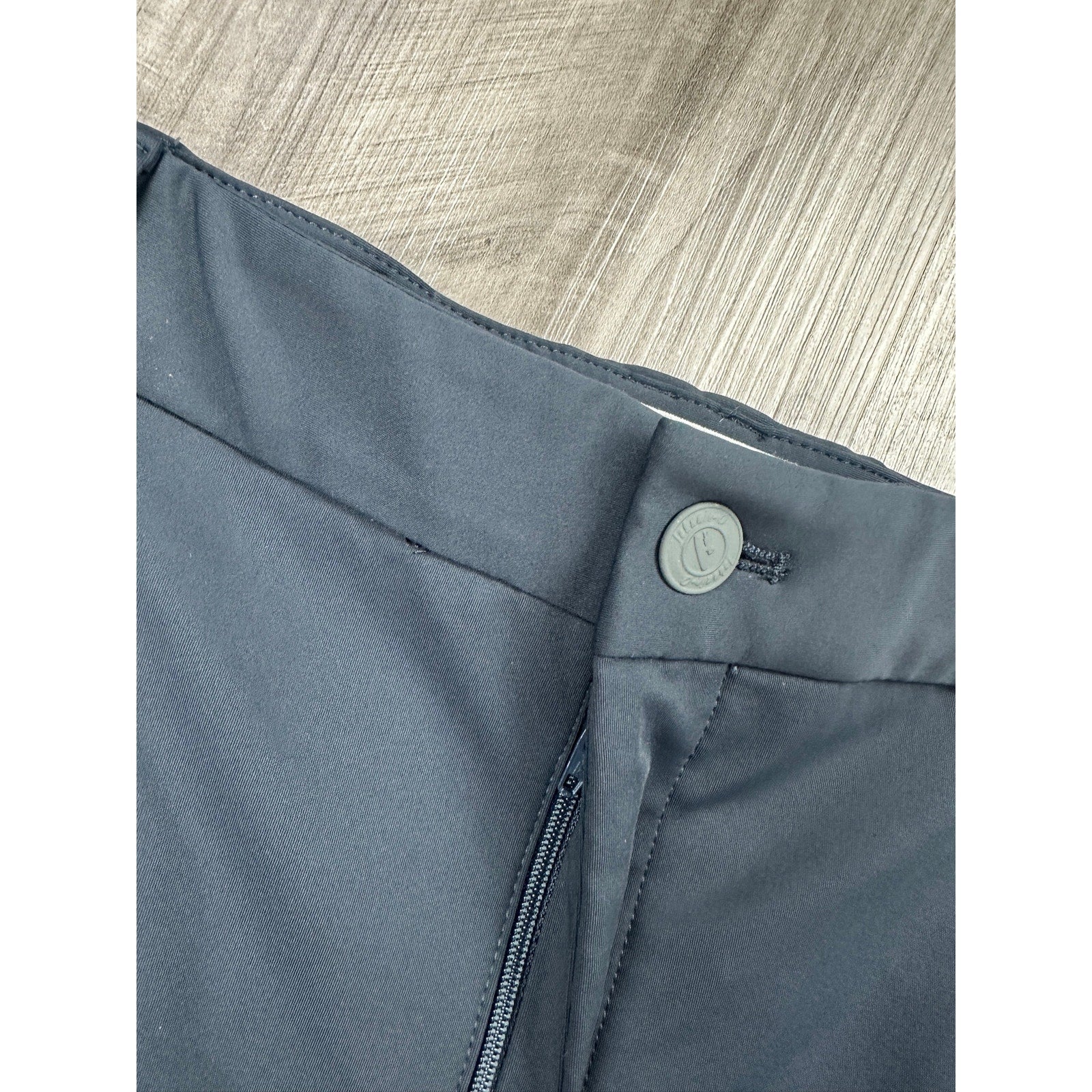 Johnnie-O Momentum Stretch Knit Performance Pants in Navy — Size 36x32 // Preowned