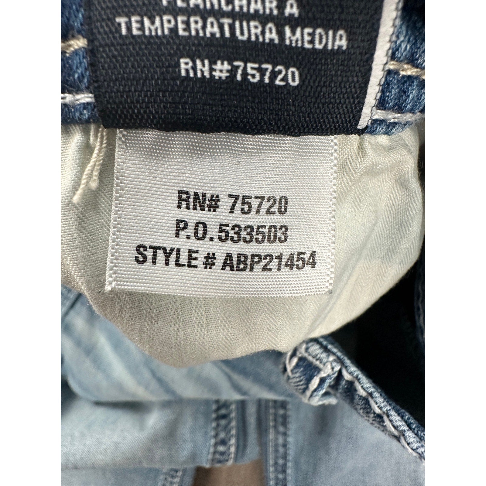 BKE Aiden Boot Cut Stretch Jean in Texel Blue — Size 30x32 // Preowned