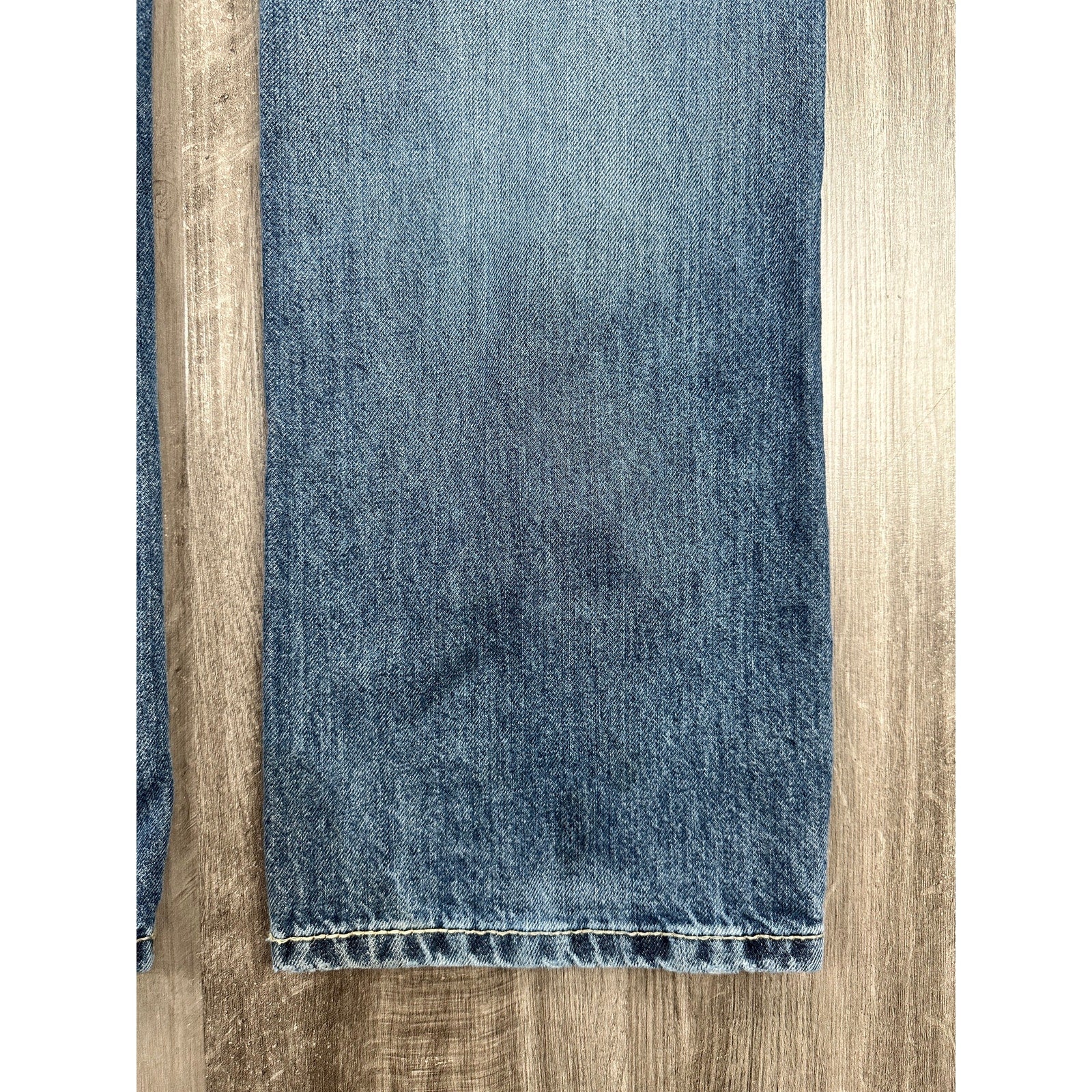 Ariat Gambler M5 Stackable Straight Leg Jean in Blue — Size 32x34 // Preowned