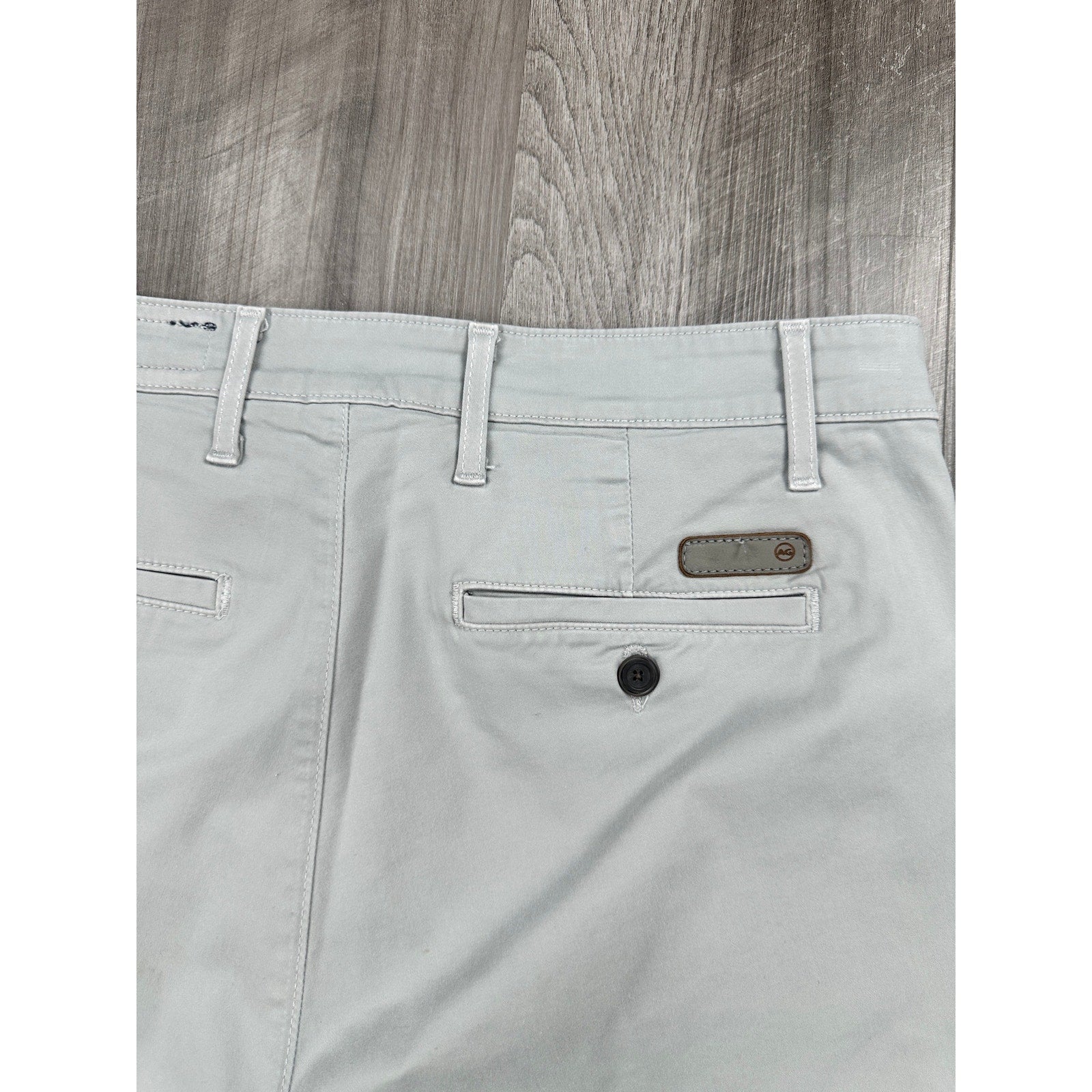 AG Adriano Goldschmied The Wanderer Slim Trouser Chino Shorts in Gray — Size 32R // Preowned