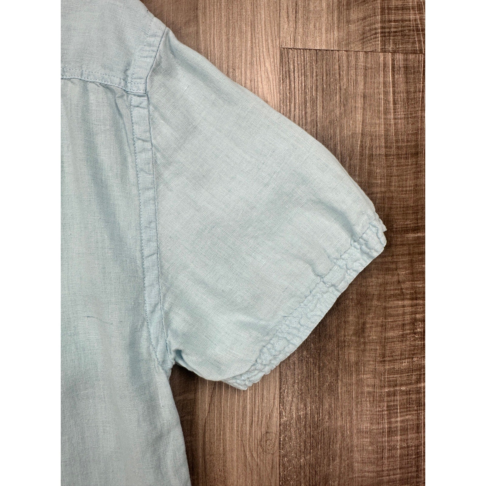Billy Reid Linen Standard Cut Short Sleeve Button Down Shirt in Light Blue — Size Medium // Preowned
