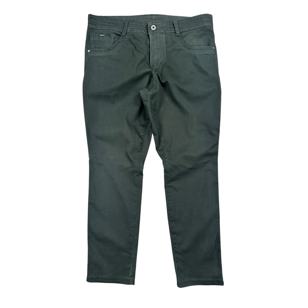Kuhl Revolt Sweat Pant Performance Jeans in Black — Size 36x32 // Preowned