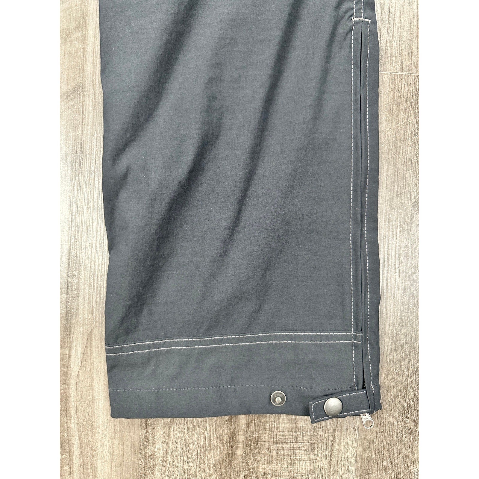 Kuhl Renegade Convertible Cargo Pants in Charcoal — Size 32x34 // Preowned