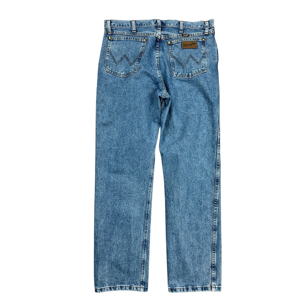 Wrangler Premium Performance Cowboy Cut Regular Fit Jean in Blue — Size 35x32 // Preowned