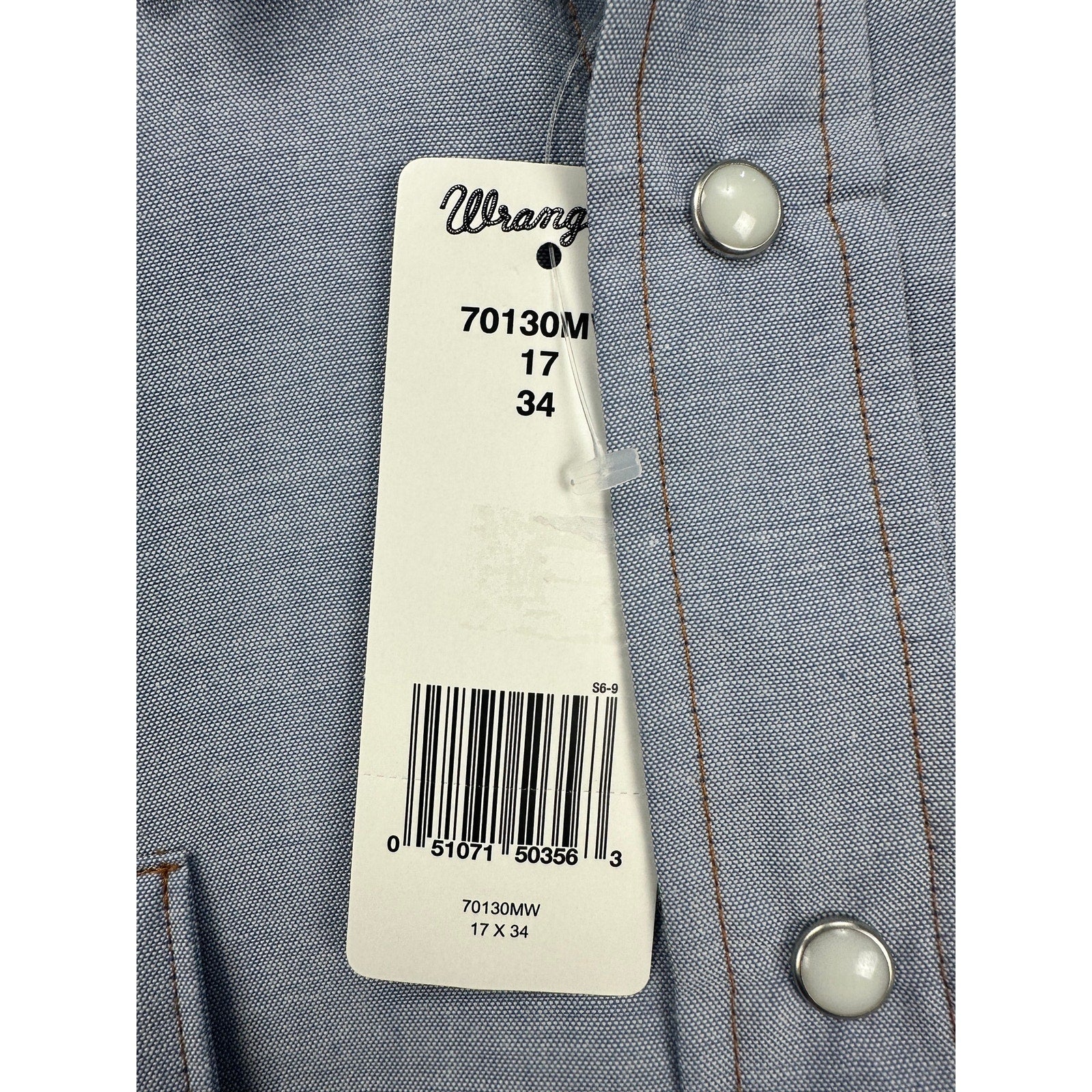 Wrangler Cowboy Cut Work Chambray Long Sleeve Pearl Snap Button Down in Light Blue Chambray — Size 17x34 (XL)
