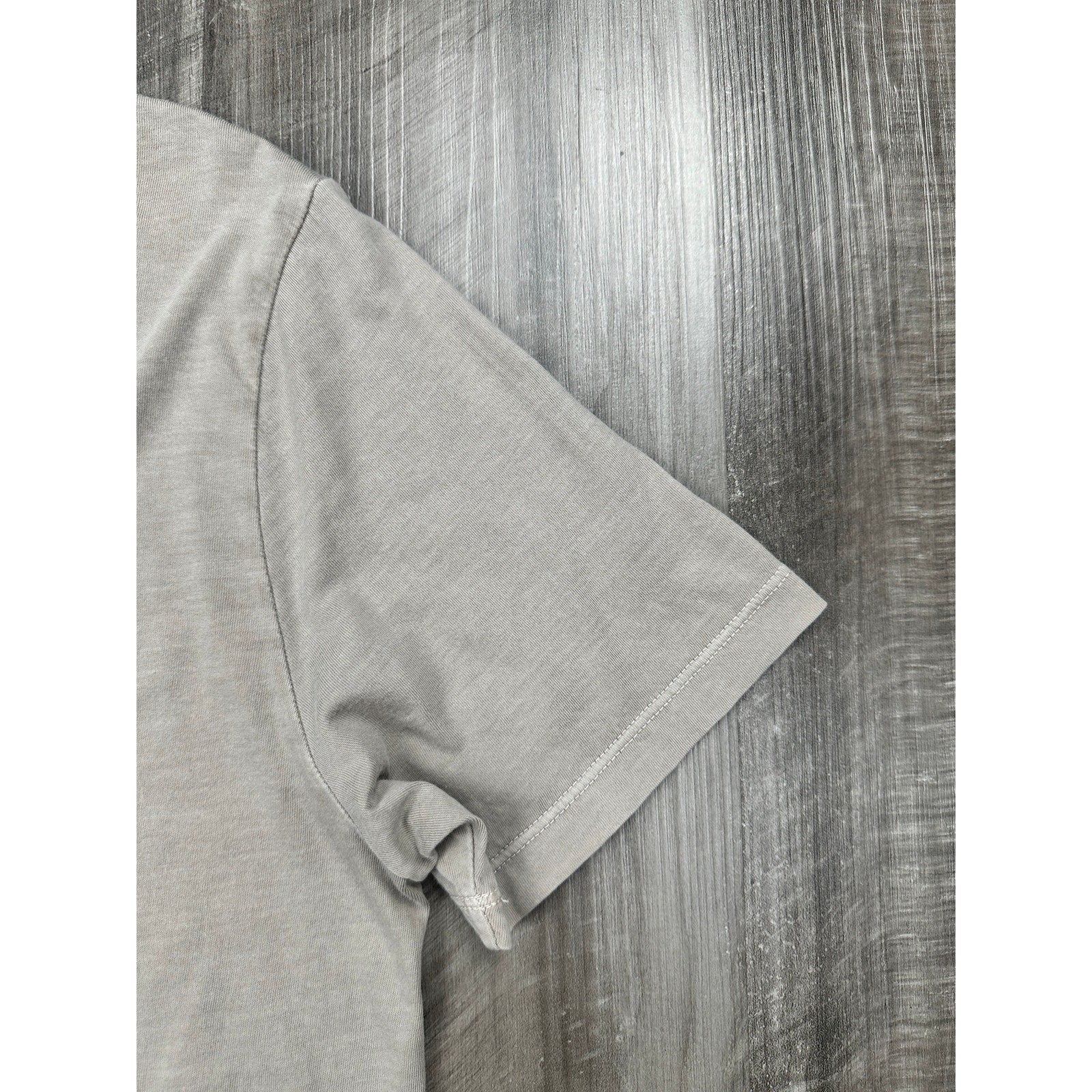 Buck Mason Slub Curved Hem Venice Wash Pima Cotton Tee in Concrete Grey — Size Medium