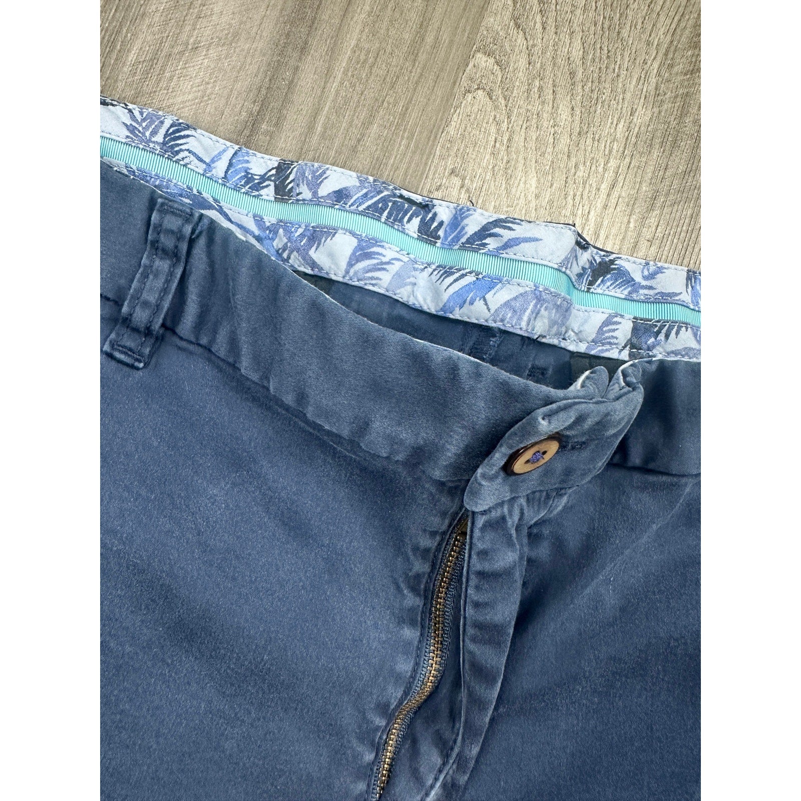 Tommy Bahama Boracay Island Chino Pants in Navy — Size 42x30 // Preowned