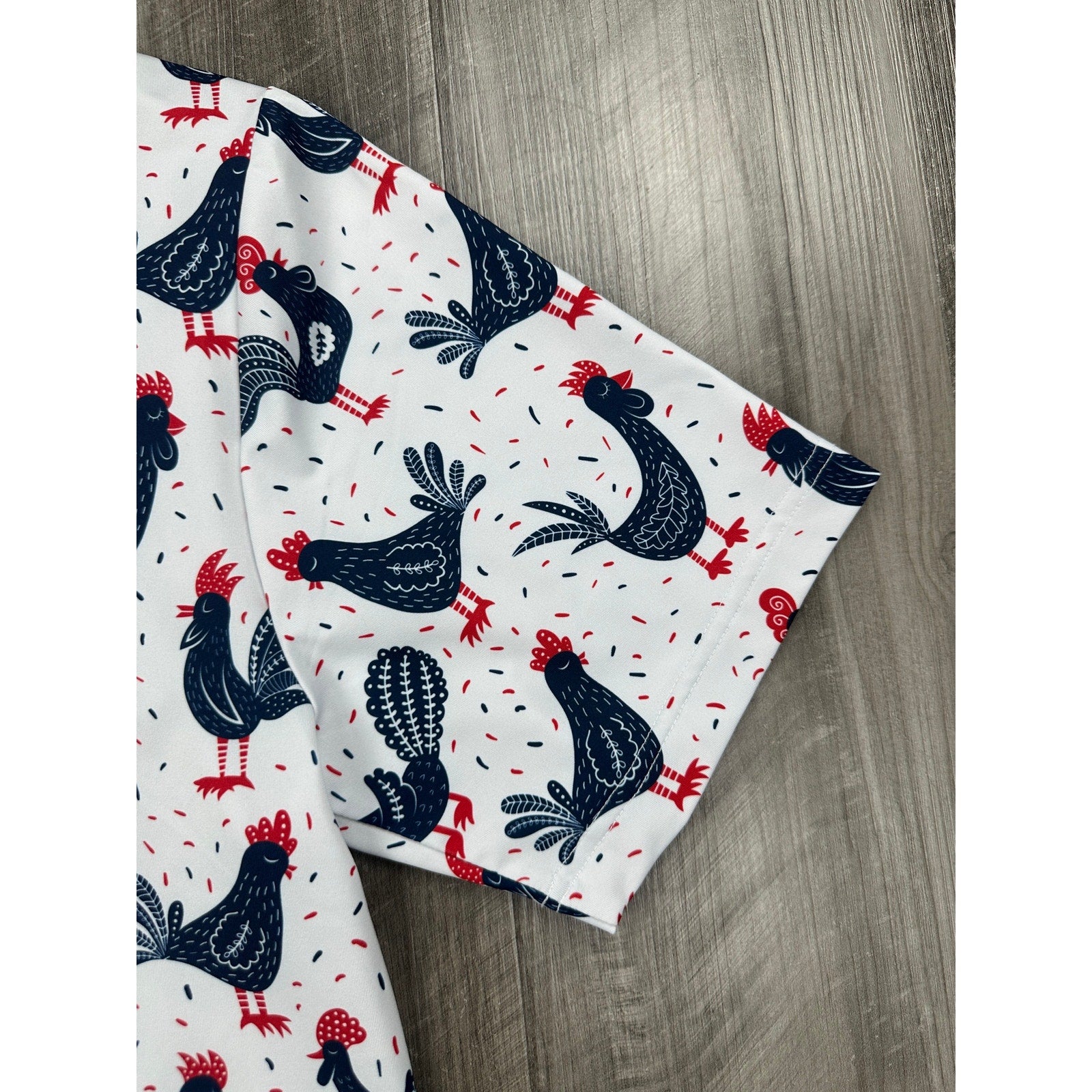 Iron Oak Cock-a-doo Western Performance Golf Pearl Snap Polo in White, Red and Navy — Size Medium // Preowned