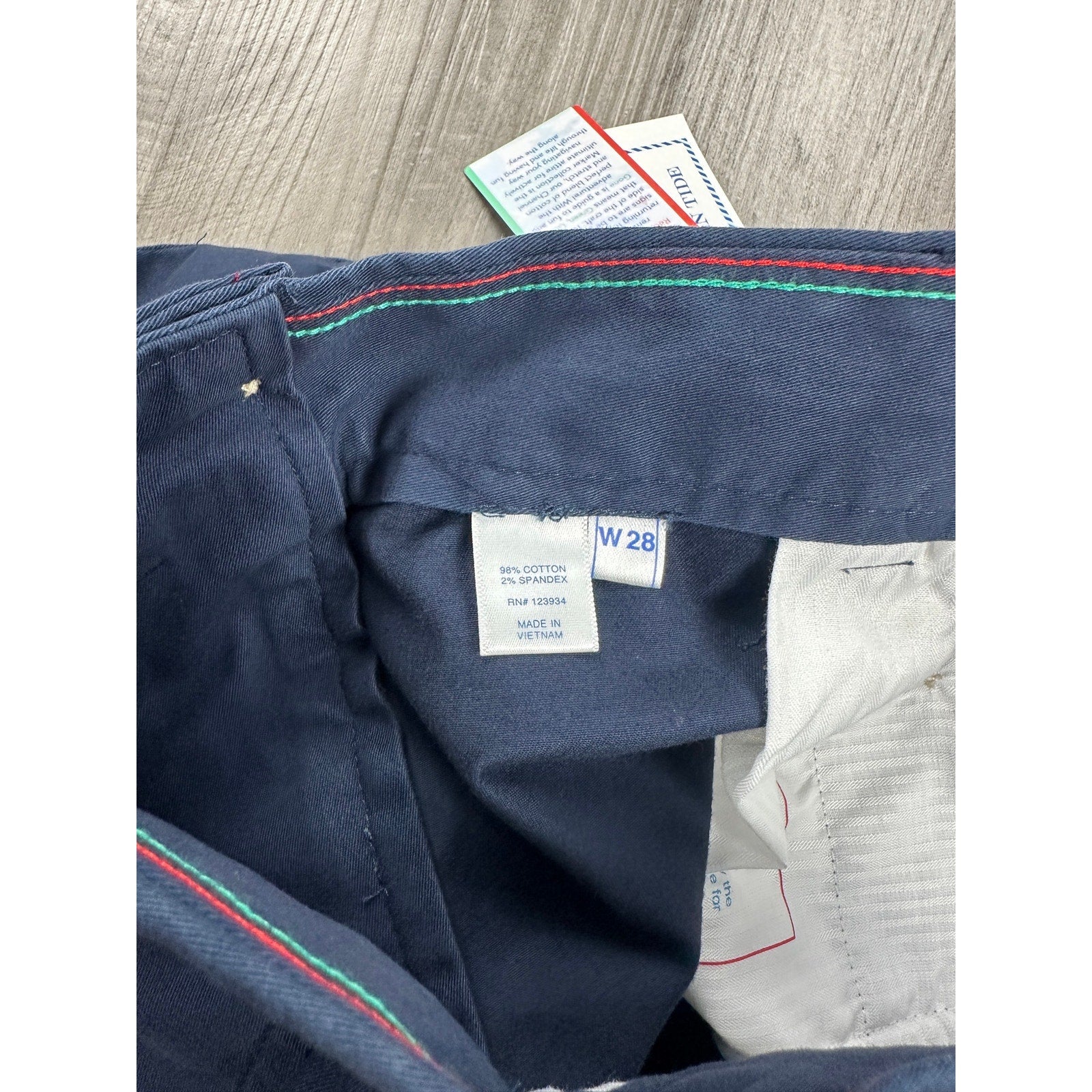 Southern Tide 9-Inch Channel Marker Chino Shorts in Navy — Size 28
