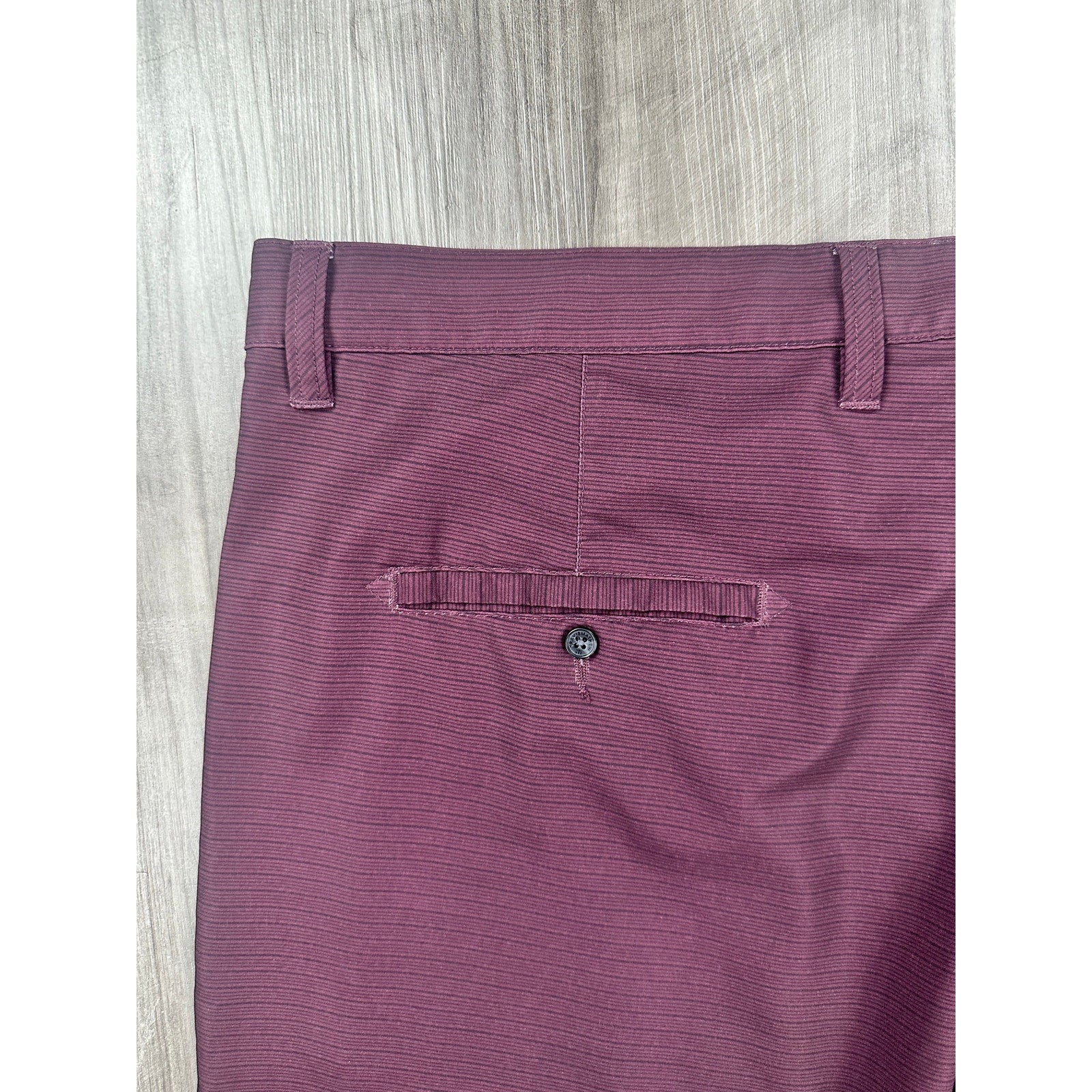 Travis Mathew Striped Golf Shorts in Maroon Black — Size 38 // Preowned