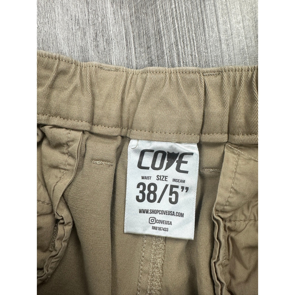 Cove 5" Chino Shorts in Light Khaki — Size 38 // Preowned