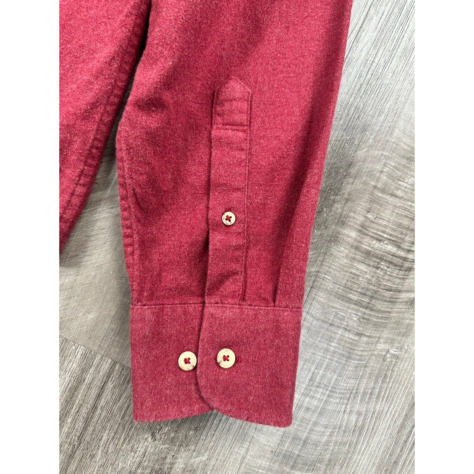 UNTUCKit Sherwood Flannel Long Sleeve Button Down in Dark Red — Size XL // Preowned